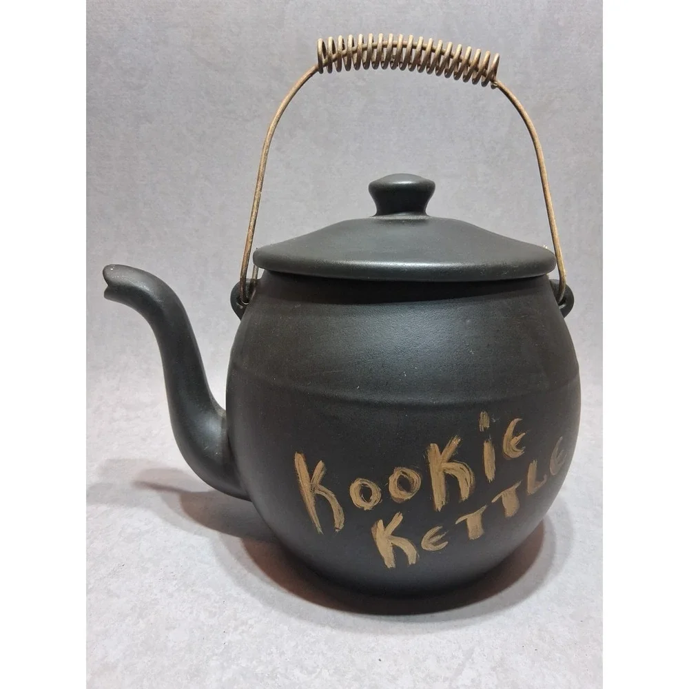 Vintage 50s McCoy Style Pottery USA Kookie Kettle Cookie Jar 8